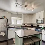 Vals Eclectic Classen Cottage